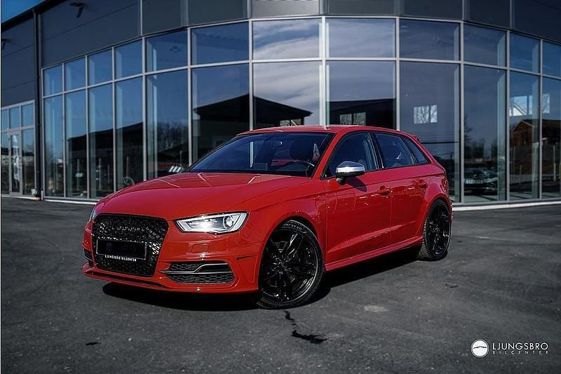 Röd Begagnad 2014 Audi S3 Sportback Halvkombi | 259 900 kr (Marknadspris) - Bild 1/4