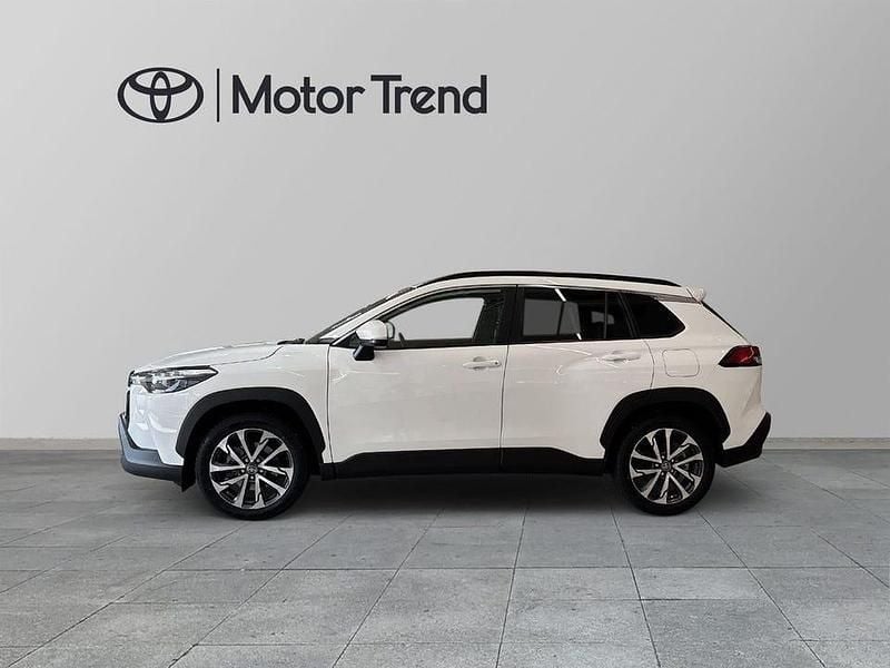 Begagnad Toyota Corolla Cross Style 200 HK (147 kW) 2023 Vit SUV