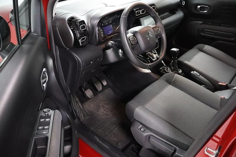 Begagnad Citroën C3 Aircross Feel 112 HK (82 kW) 2022 Röd SUV