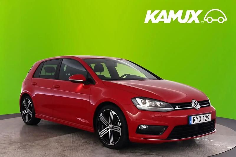 Röd Begagnad 2015 VW Golf VII R-line Halvkombi | 149 700 kr (Lite dyr) - Bild 1/4