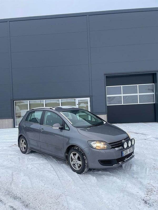 Begagnad VW Golf VII 122 HK (89 kW) 2012 Grå Halvkombi