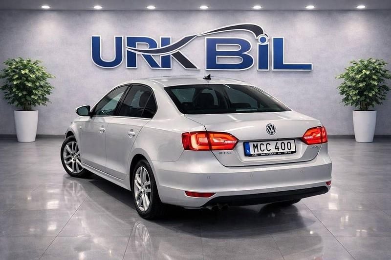 Begagnad VW Jetta GT 160 HK (117 kW) 2011 Silver Sedan