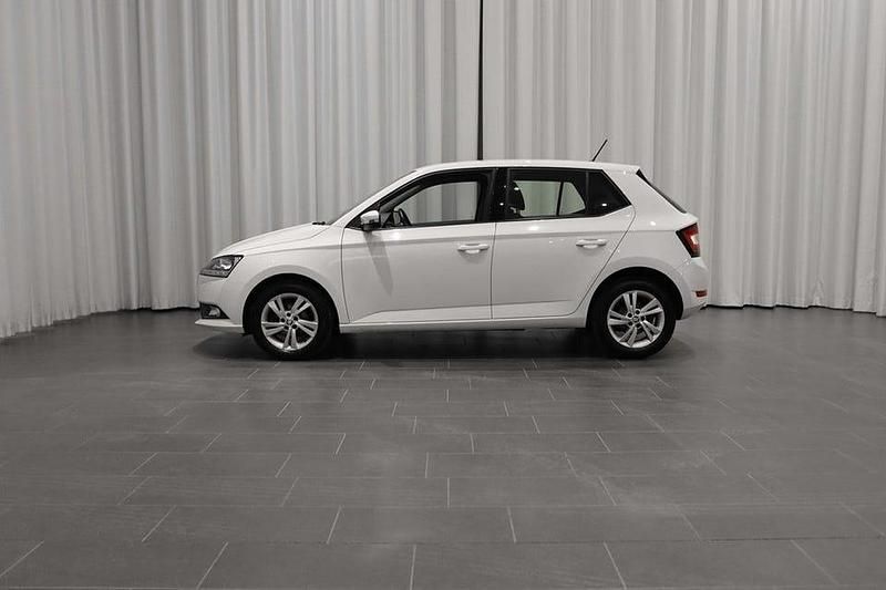 Begagnad Skoda Fabia 95 HK (69 kW) 2021 Vit