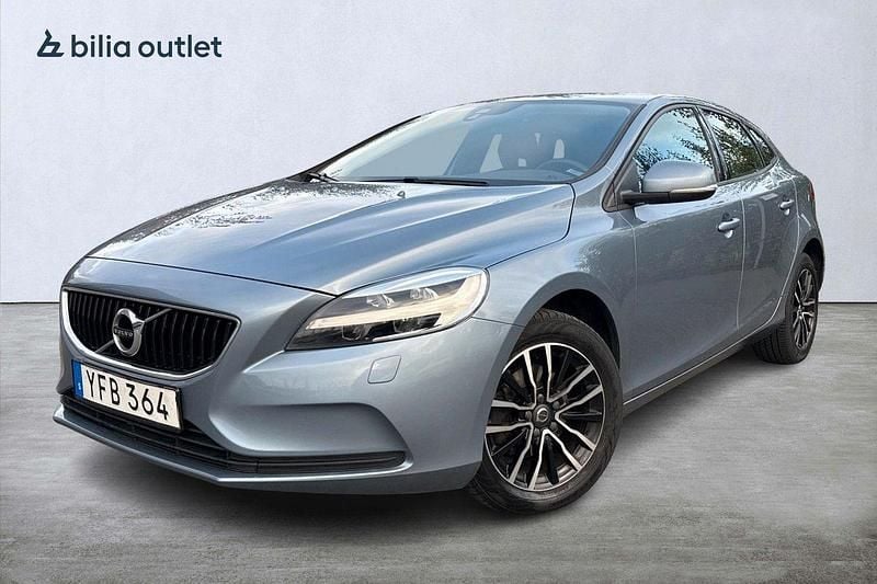 Ljusblå Begagnad 2016 Volvo V40 Momentum Kombi | 129 900 kr (Marknadspris) - Bild 1/4