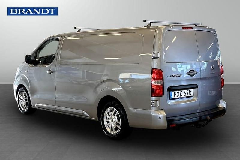 Begagnad Peugeot e-Expert 101 kW (138 HK) 2021 Grå Van