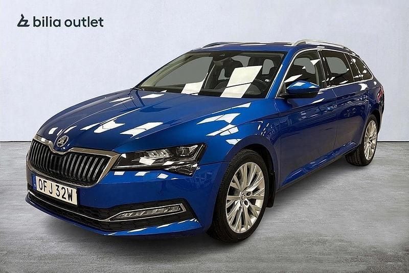 Blå Begagnad 2021 Skoda Superb Business Line Kombi | 299 900 kr (Bra pris) - Bild 1/3