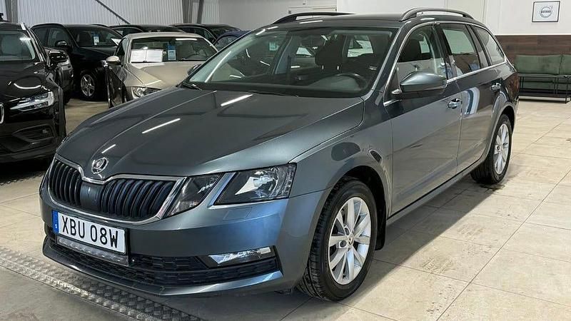 Begagnad Skoda Octavia Ambition 116 HK (85 kW) 2020 Grå Kombi