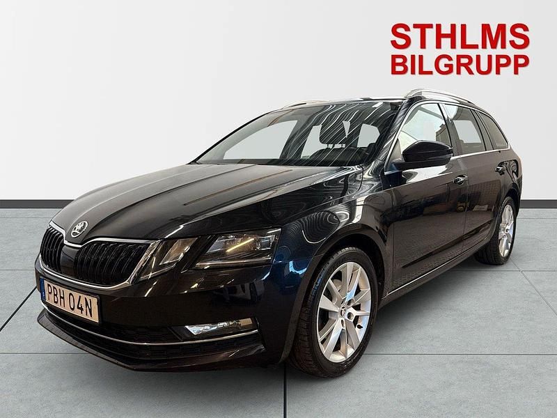 Svart Begagnad 2019 Skoda Octavia Style Kombi | 189 000 kr (Marknadspris) - Bild 1/4