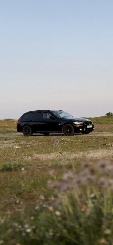 Svart Begagnad 2011 BMW 320 M Sport Kombi | 60 000 kr (Bra pris) - Bild 1/4