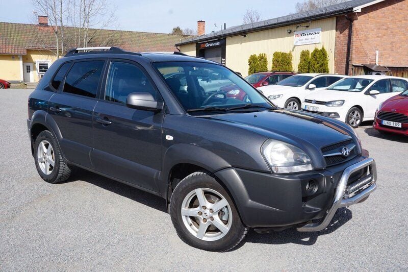 Grå Begagnad 2008 Hyundai Tucson SUV | 39 900 kr - Bild 1/4