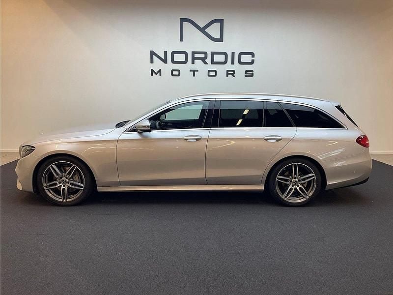 Silver Begagnad 2019 Mercedes E200 AMG Kombi | 299 900 kr (Marknadspris) - Bild 1/4