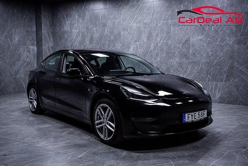 Svart Begagnad 2019 Tesla Model 3 Long Range AWD Sedan | 199 800 kr (Marknadspris) - Bild 1/4