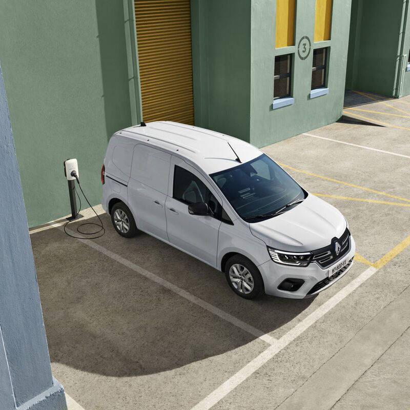 Begagnad Renault Kangoo 89 kW (122 HK) 2023 Minibuss