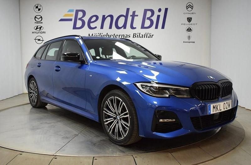 Blå Begagnad 2021 BMW 330 M Sport Kombi | 329 500 kr (Lite dyr) - Bild 1/3