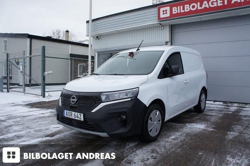Vit Begagnad 2024 Nissan Townstar | 239 900 kr (Bra pris) - Bild 1/4