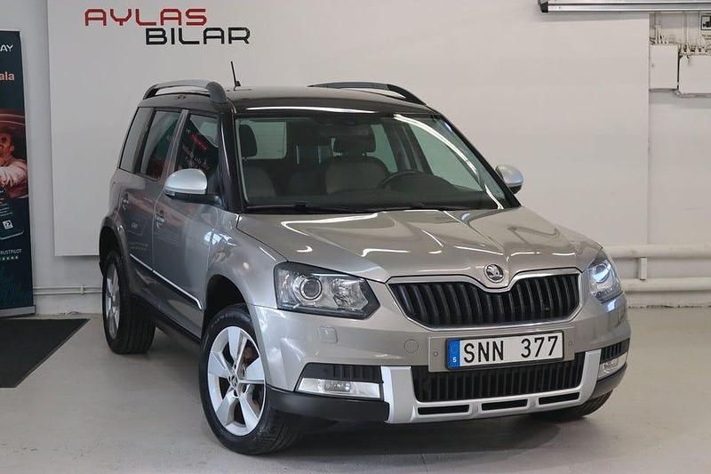 Ljusbrun (brun) Begagnad 2014 Skoda Yeti Outdoor Business Line SUV | 89 900 kr (Marknadspris) - Bild 1/4