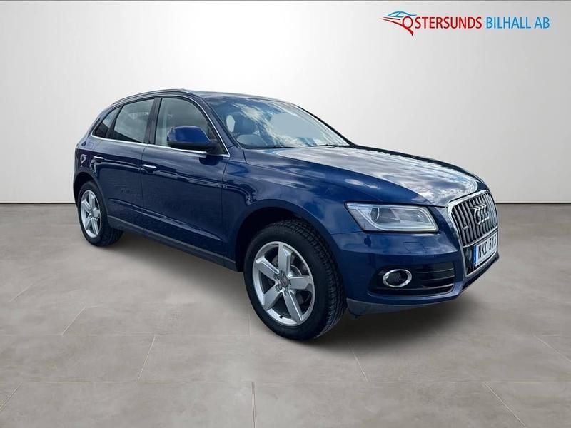 Blå Begagnad 2015 Audi Q5 Design SUV | 159 900 kr (Marknadspris) - Bild 1/4