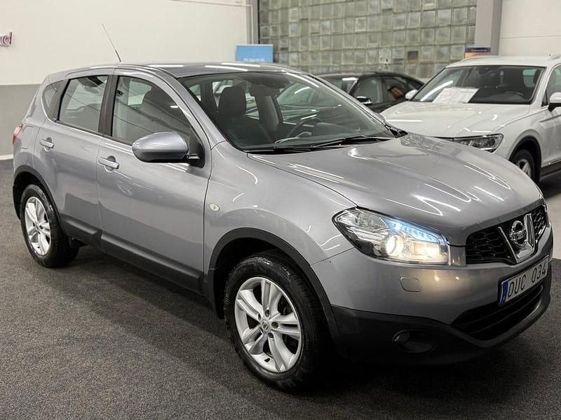 Begagnad Nissan Qashqai 114 HK (83 kW) 2010 Grå SUV