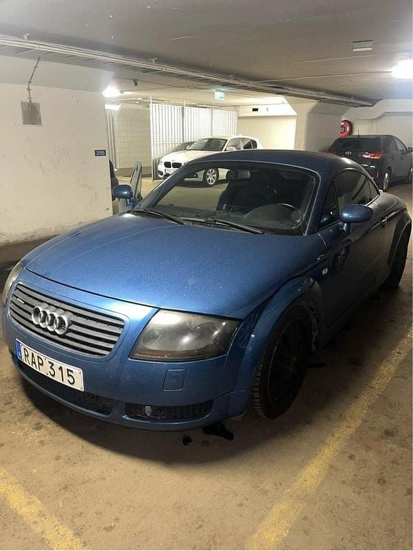 Blå Begagnad 2000 Audi TT Sportkupé | 30 000 kr (Dyr) - Bild 1/4