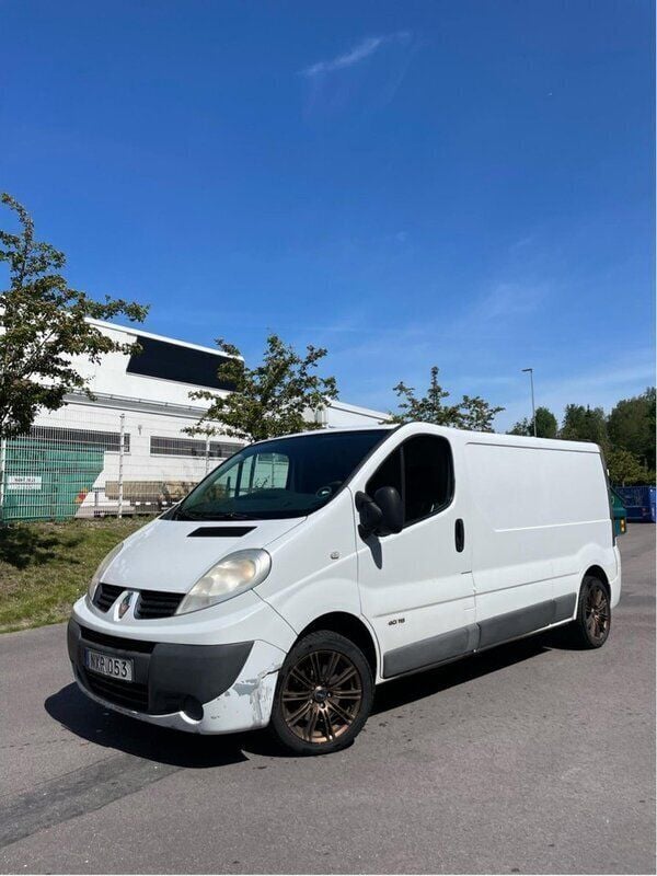 Vit Begagnad 2014 Renault Trafic Van | 39 000 kr - Bild 1/4