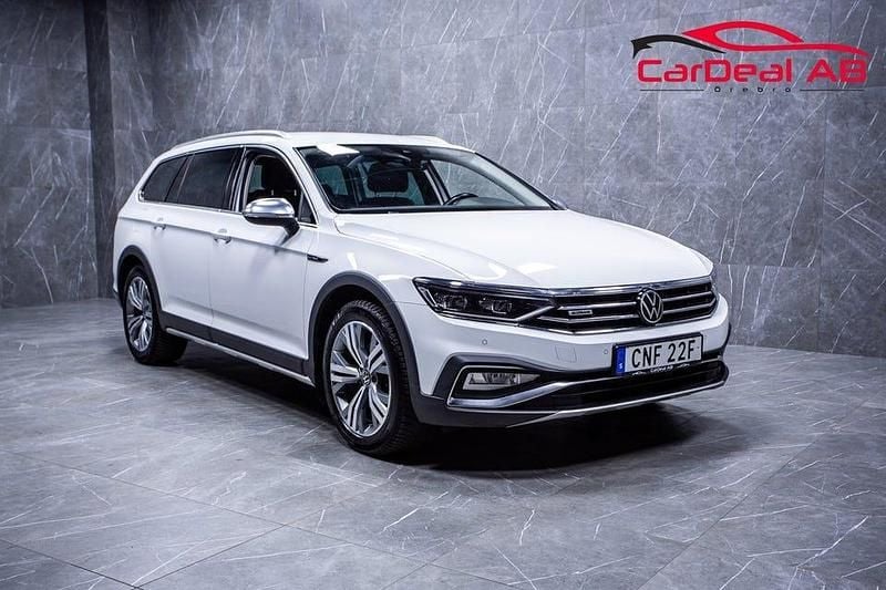 Vit Begagnad 2020 VW Passat Alltrack Kombi | 214 800 kr (Marknadspris) - Bild 1/4