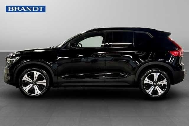 Begagnad Volvo XC40 Single Motor 175 kW (238 HK) 2023 Svart SUV
