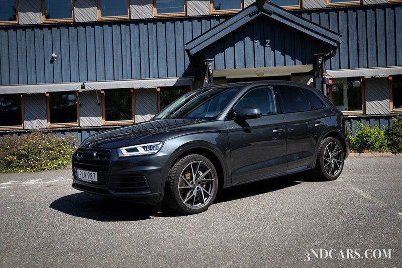 Grå Begagnad 2017 Audi Q5 Proline SUV | 254 900 kr (Dyr) - Bild 1/4