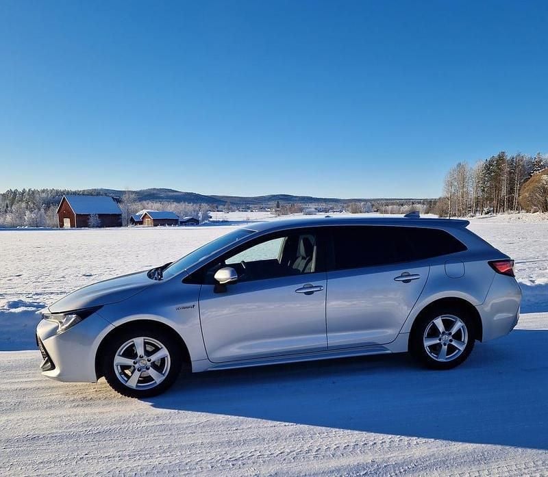 Begagnad 2020 Toyota Corolla Kombi | 224 000 kr (Bra pris) - Bild 1/4