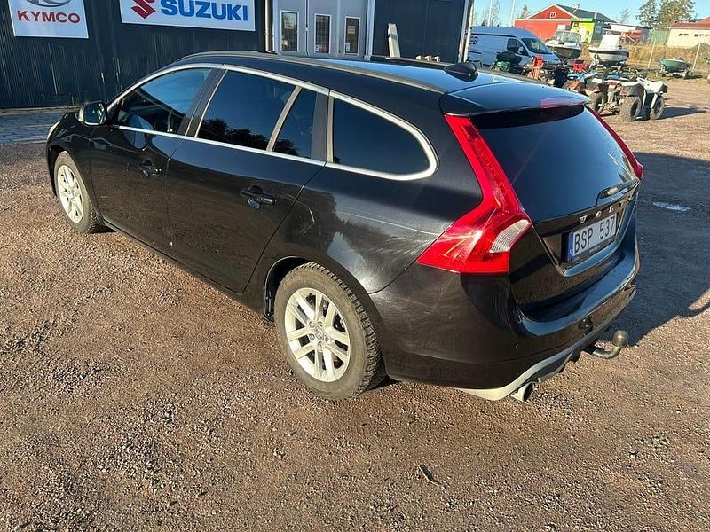 Begagnad 2012 Volvo V60 Kombi | 85 000 kr - Bild 1/4