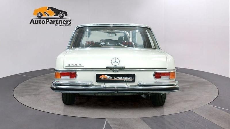 Begagnad Mercedes S250 131 HK (96 kW) 1966 Vit Sedan