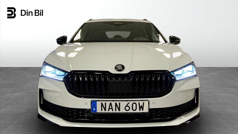 Ny Skoda Superb 2026 Vit Kombi