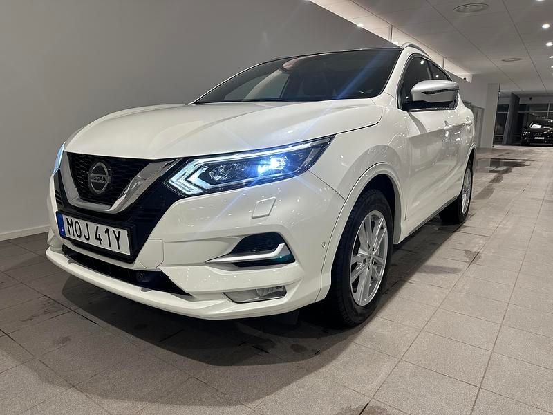 Vit Begagnad 2019 Nissan Qashqai 360º SUV | 209 500 kr (Marknadspris) - Bild 1/4