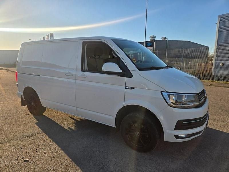 Vit Begagnad 2017 VW T6 Van | 99 900 kr - Bild 1/4