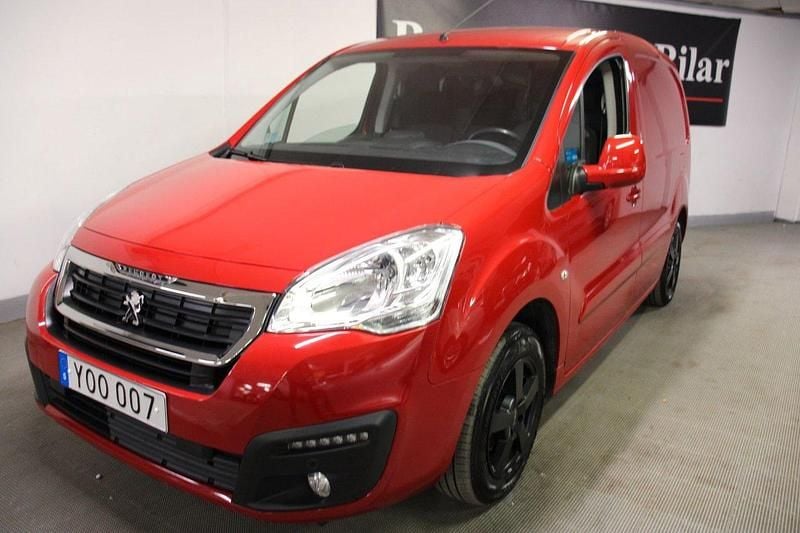 Röd Begagnad 2017 Peugeot Partner Minibuss | 98 000 kr (Marknadspris) - Bild 1/4