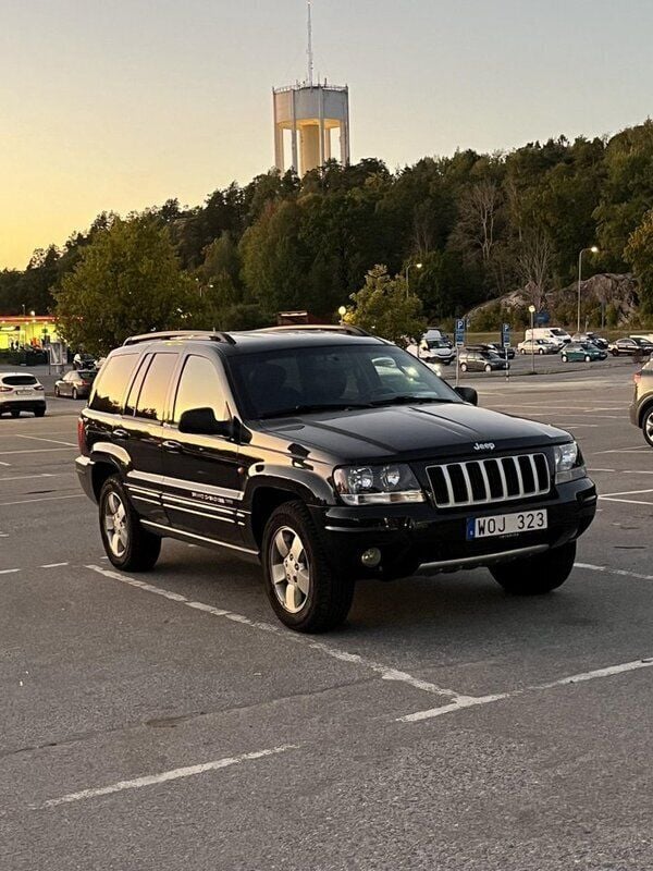 Svart Begagnad 2004 Jeep Grand Cherokee SUV | 49 900 kr - Bild 1/4