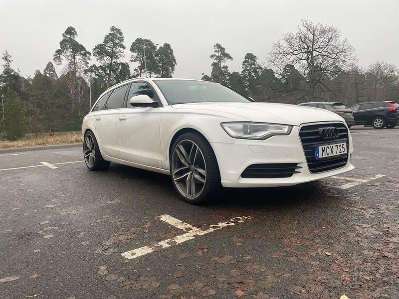 Begagnad Audi A6 177 HK (130 kW) 2012 Kombi