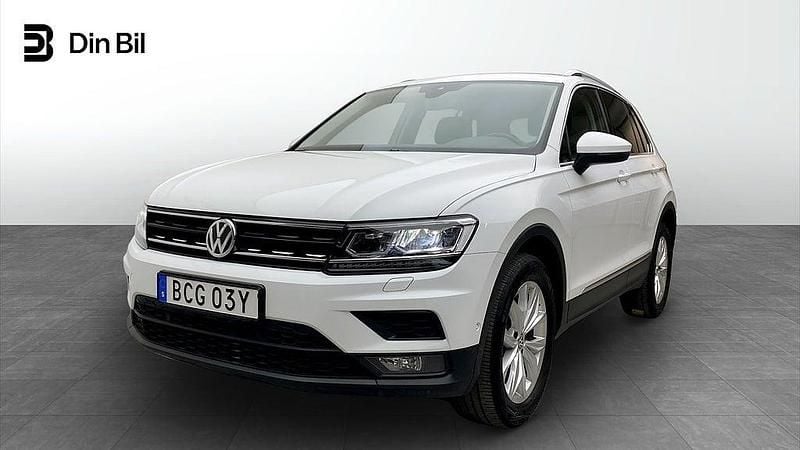 Pure white Begagnad 2019 VW Tiguan Executive SUV | 269 900 kr (Bra pris) - Bild 1/4