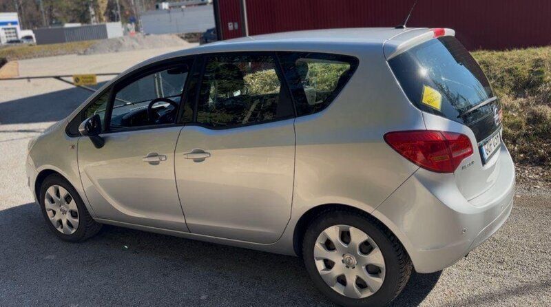 Grå Begagnad 2011 Opel Meriva Enjoy Minibuss | 34 000 kr (Bra pris) - Bild 1/4