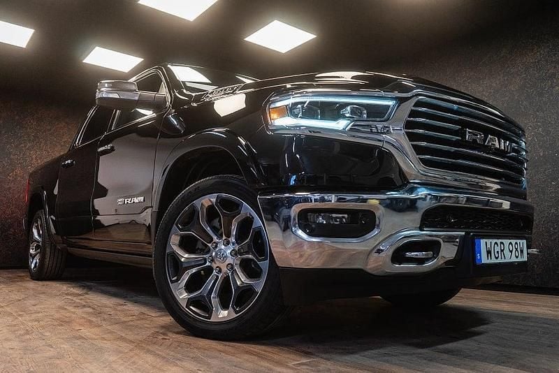 Begagnad Dodge Ram Limited 290 HK (213 kW) 2020 Svart
