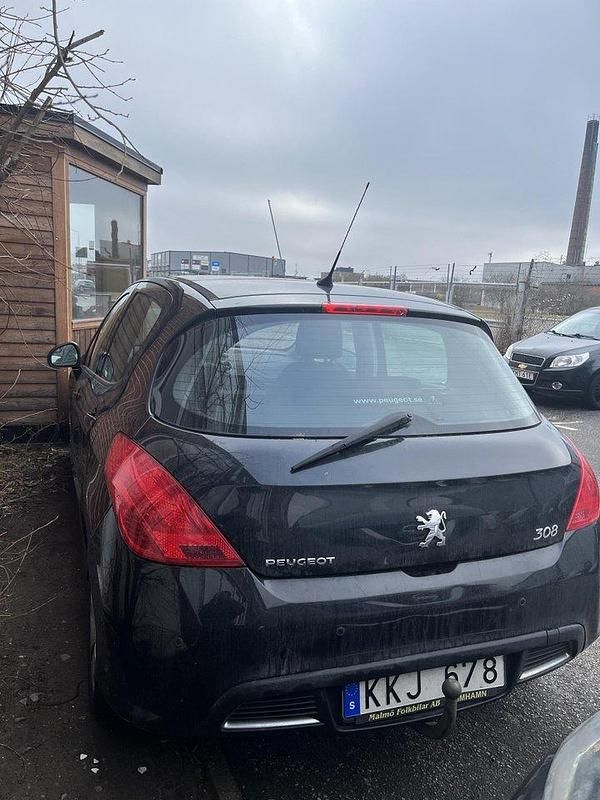 Svart Begagnad 2010 Peugeot 308 Halvkombi | 20 000 kr (Superpris) - Bild 1/4