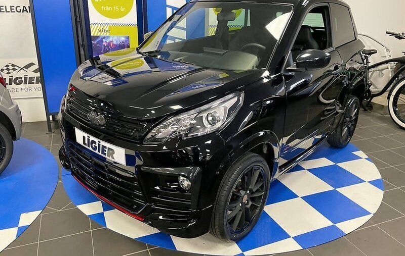 Flerfärgad Begagnad 2023 Ligier JS60 Halvkombi | 245 900 kr - Bild 1/4