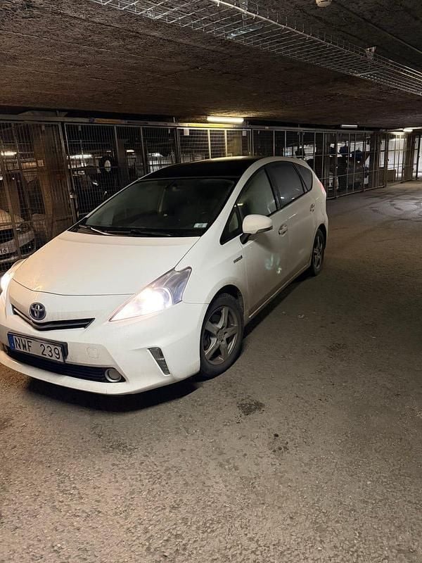 Begagnad 2012 Toyota Prius+ Minibuss | 89 900 kr (Marknadspris) - Bild 1/3