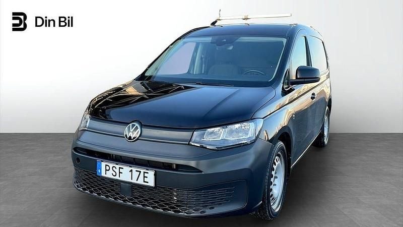 Deep black pärleffekt Begagnad 2023 VW Caddy Minibuss | 239 900 kr (Bra pris) - Bild 1/4