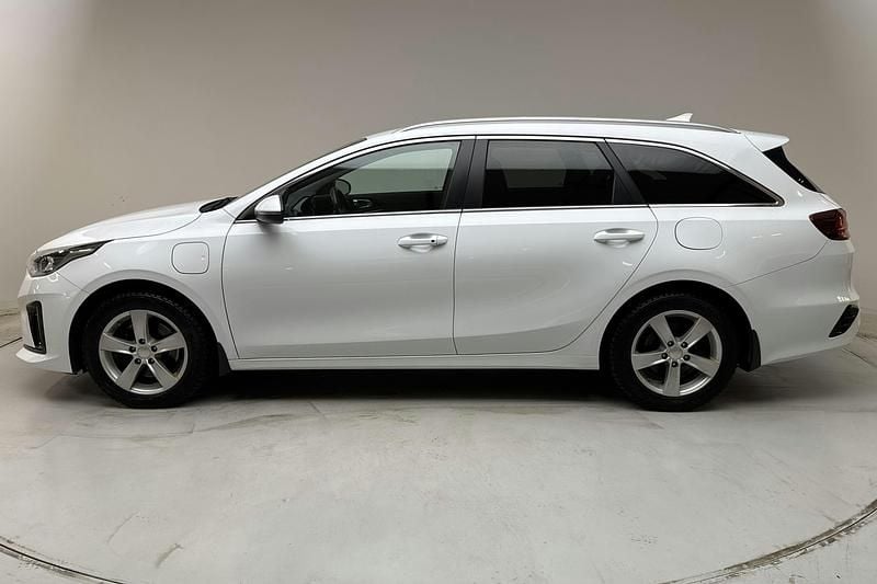 Begagnad Kia Ceed Sportswagon Advance 141 HK (103 kW) 2020 Vit Kombi