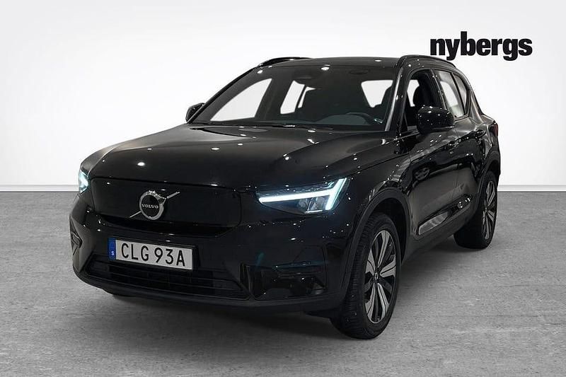 Svart Begagnad 2022 Volvo XC40 Core SUV | 354 526 kr - Bild 1/4