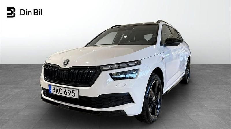Vit Begagnad 2022 Skoda 110 R Monte Carlo Halvkombi | 249 900 kr - Bild 1/4
