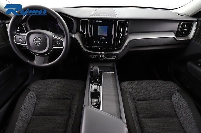 Begagnad Volvo XC60 Core 253 HK (186 kW) 2024 Fusion red metallic SUV