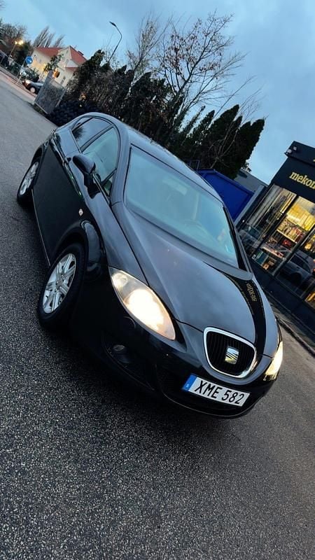 De fins lite repor Begagnad 2006 Seat Leon Halvkombi | 27 900 kr (Lite dyr) - Bild 1/4