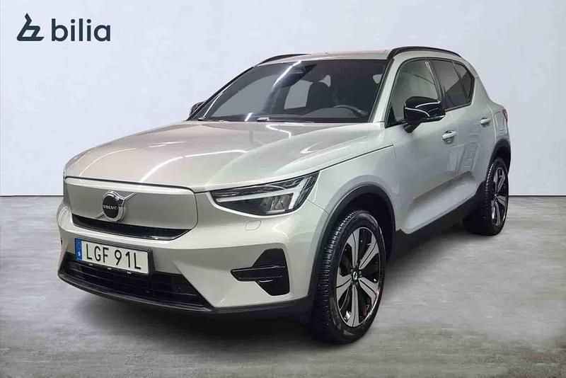 Silver Begagnad 2023 Volvo XC40 Single Motor SUV | 344 900 kr - Bild 1/1