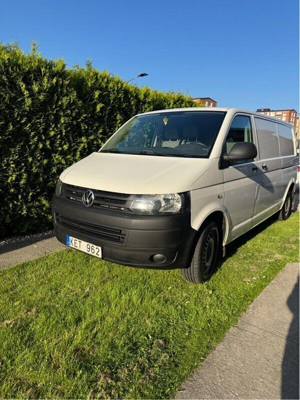 Vit Begagnad 2013 VW T5 Van | 110 000 kr (Lite dyr) - Bild 1/4